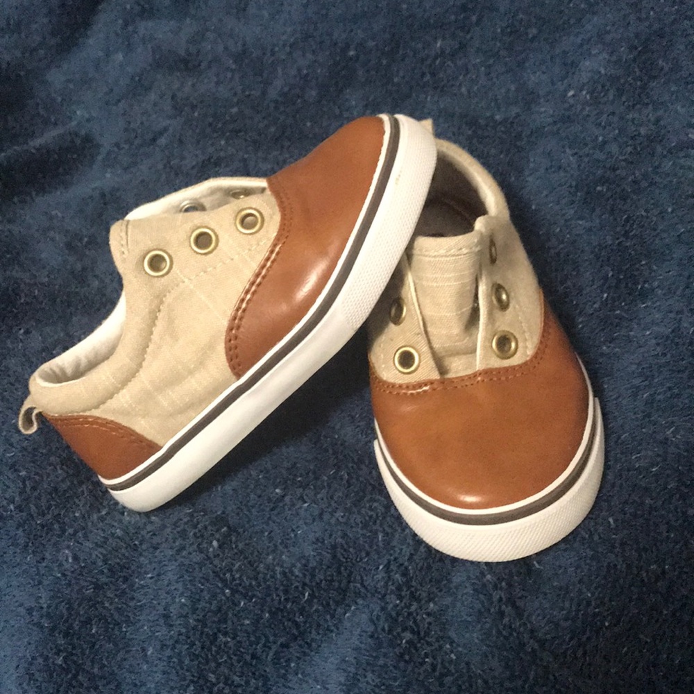 Gymboree toddler shoes. Size 7